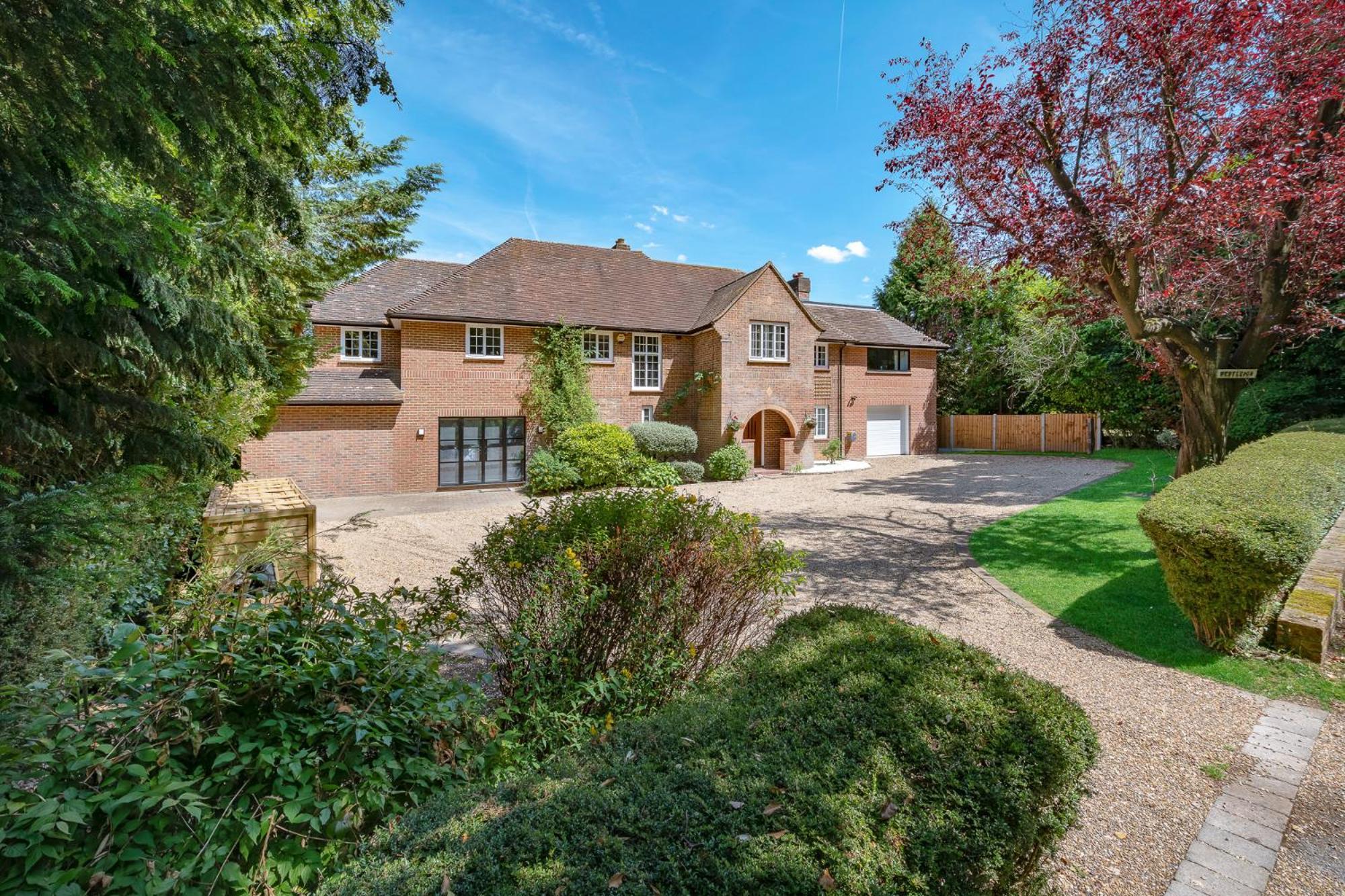 Westleigh Hotel Ashtead Exterior photo